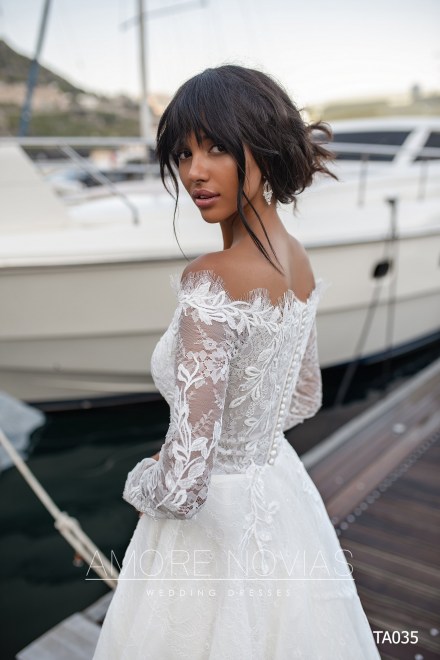 https://amore-novias.com/images/stories/virtuemart/product/TA035       (3).jpg